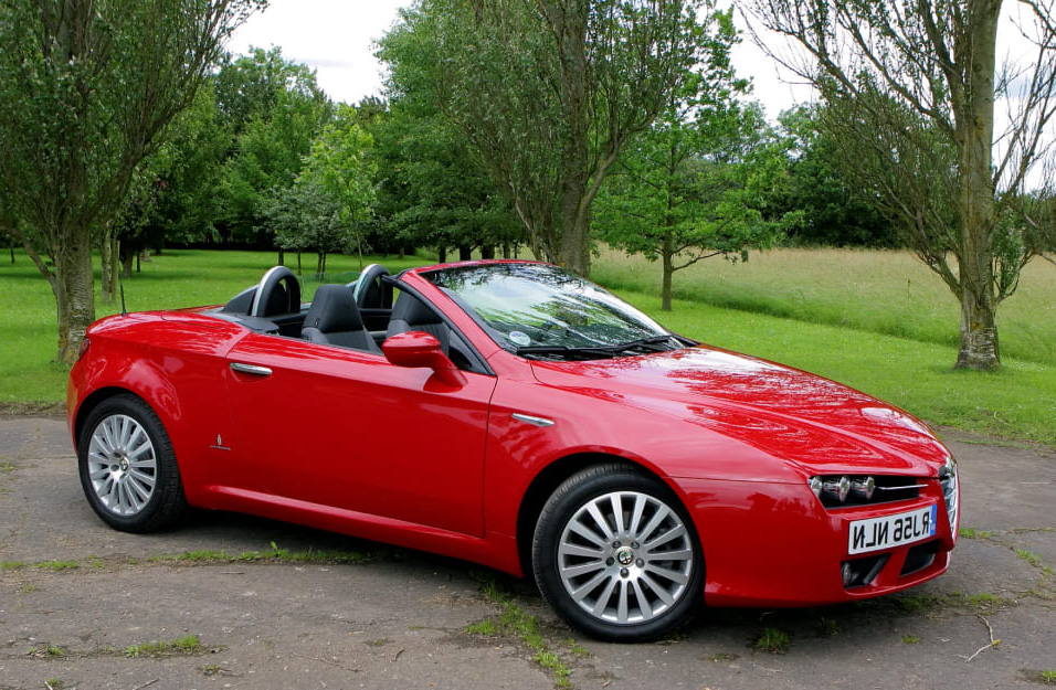 Замена аккумулятора Alfa-Romeo Spider