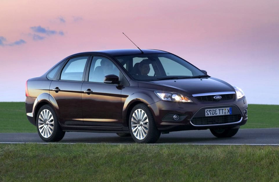 Замена аккумулятора Ford Focus