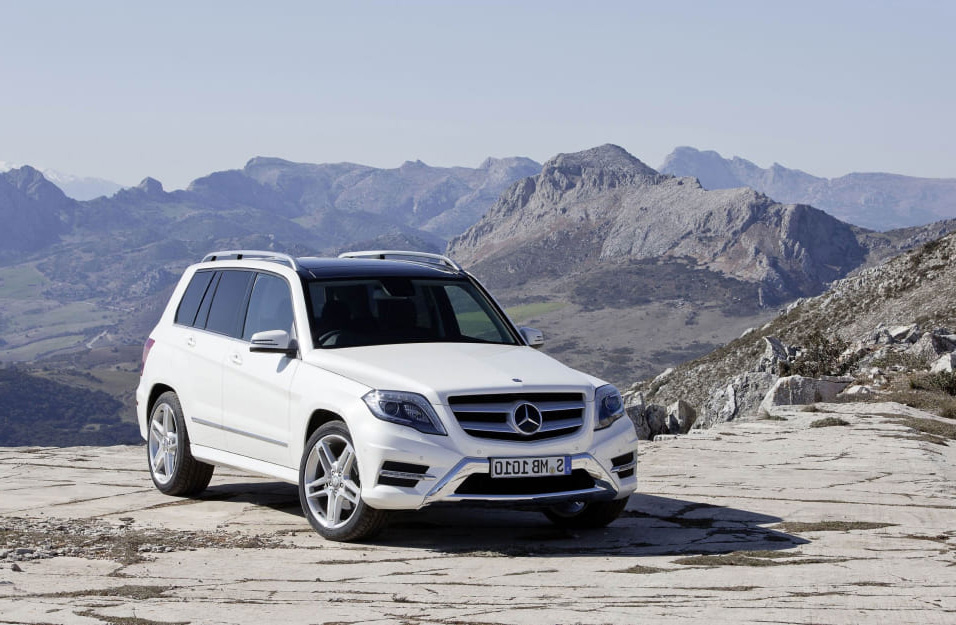 Замена аккумулятора Mercedes Glc