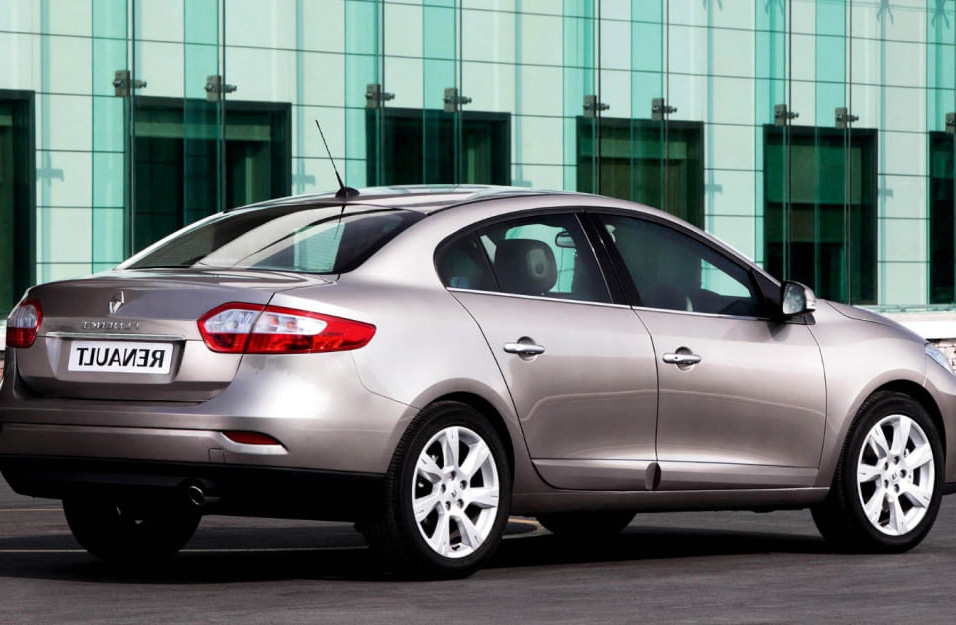 Замена аккумулятора Renault Fluence